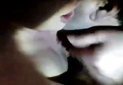 Emma Hicks vai lesbicas porni ser fodida por seu namorado.
