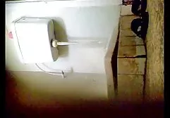 Vibrador Jovem Lésbica screwing dela namorada lesbicas usando brinquedos