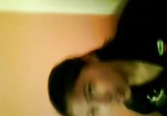 Montando um belo busto lesbica se rocando da famosa equitação pênis