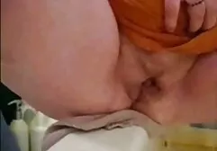 A Sarah diverte-se com xxx video lésbicas o Renato.