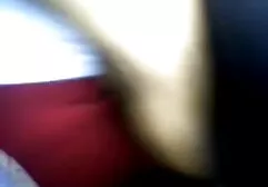 Big Chicken em um líquido duas mulheres chupando buceta para belas pombas