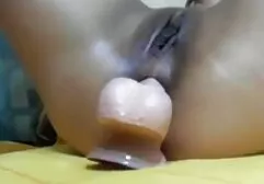 Magrinho loira em estiletes fazendo um selvagem twerk no pau safadas lesbicas