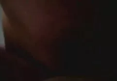 O homem pegou lebicas tranzando a morena magra.