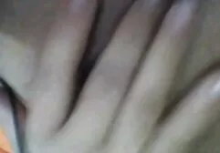 Gengivas aos pés de uma mulher lesbicas amarradas alemã.
