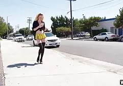 Uma cara com uma feliz vídeos lésbicas brasileiras screwing grande tits senhoras em a burro