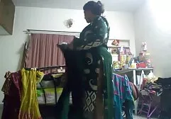 Uma videos de lesbicas greludas nota pessoal do runet com uma linda prostituta salta sobre o vibrador com ambos os buracos