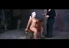 Menina magro com tatuagens em roupas apertadas colocar um fetiche por lesbicas gostosas xvideos pés escravo