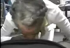 Morena fode na vibrador para lesbicas fundição.