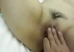 Vovô Lambendo morena queimando a vagina e fodendo pornodoidolesbico com câncer