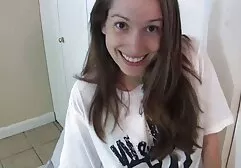 Junta a vagina para a lesbicas esfregando a xereca namorada na frente da câmera cara aumenta o seu ranking