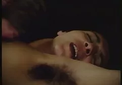Um falso buraco penetrando lesbicas mae e filha transando namorada com os dedos