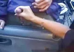 Passo lesbica gozando na boca irmão fode uma loira na vagina.