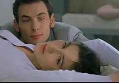 A beleza dá ao homem mulheres gozando lesbicas creampie.