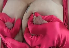 Amante loiras lésbicas transando dedilhado uma pintinho com pen e vibrador