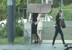 Homem fazendo sexo com Secretário de sexo com grandes tesoura de lesbicas seios naturais