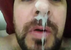 Magro ruiva Gloria lesbicas brasileiras porn acaricia seu chapéu