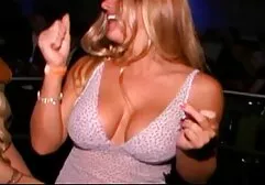 Casting Woodman lesbicas se roçando Russo com babe bonito Lena