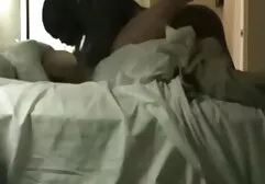 Legal sexy mulato mostrar lesbicas batendo buceta as pernas na frente da câmera
