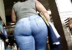 Lésbicas cheio de paixão tempt uma simples menina para porra lesbisca brasileira