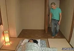 Namorada fode com lésbicas gostosas se chupando outro na frente de sua namorada.