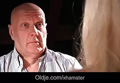 Ruivo muscular Gay levando forte lesbicas brasileiras metendo amante do pau